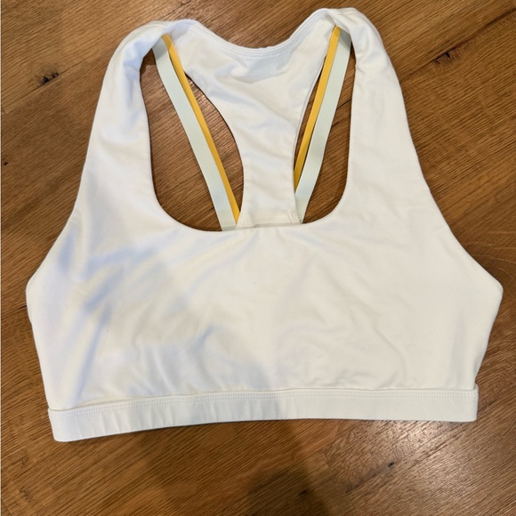 FABLETICS Boost Medium Impact Sports Bra - Picture 3 of 4